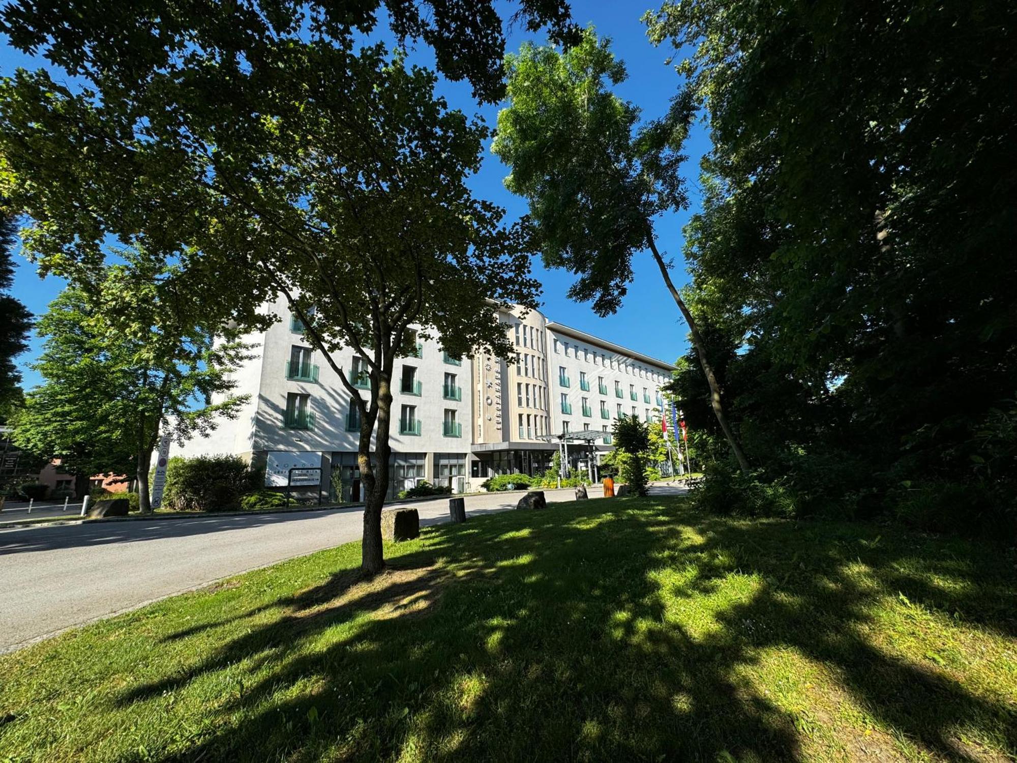 Europahaus Wien Bagian luar foto
