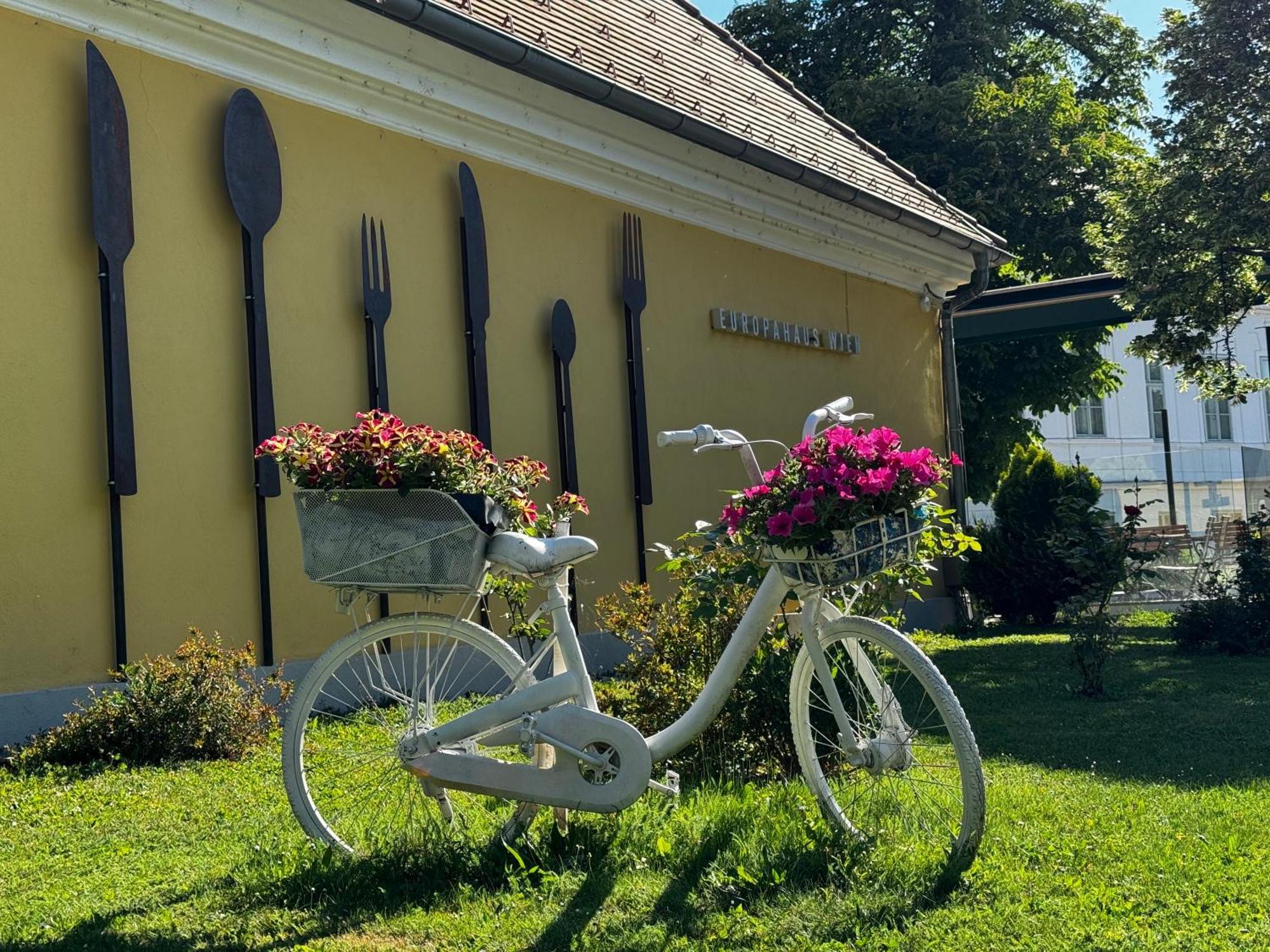 Europahaus Wien Bagian luar foto