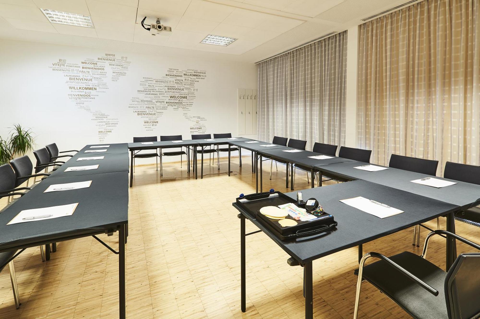 Europahaus Wien Bagian luar foto
