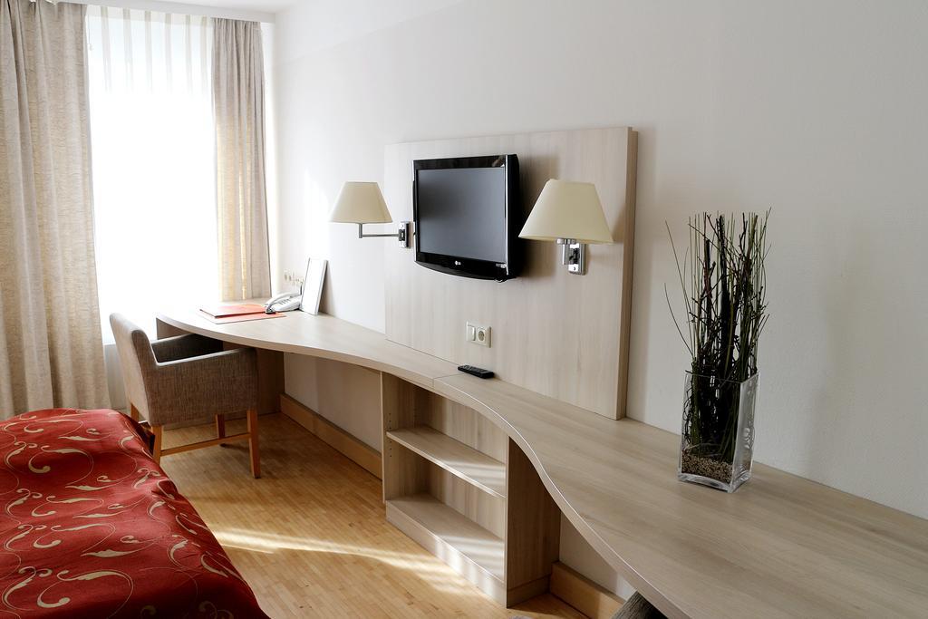 Europahaus Wien Bagian luar foto