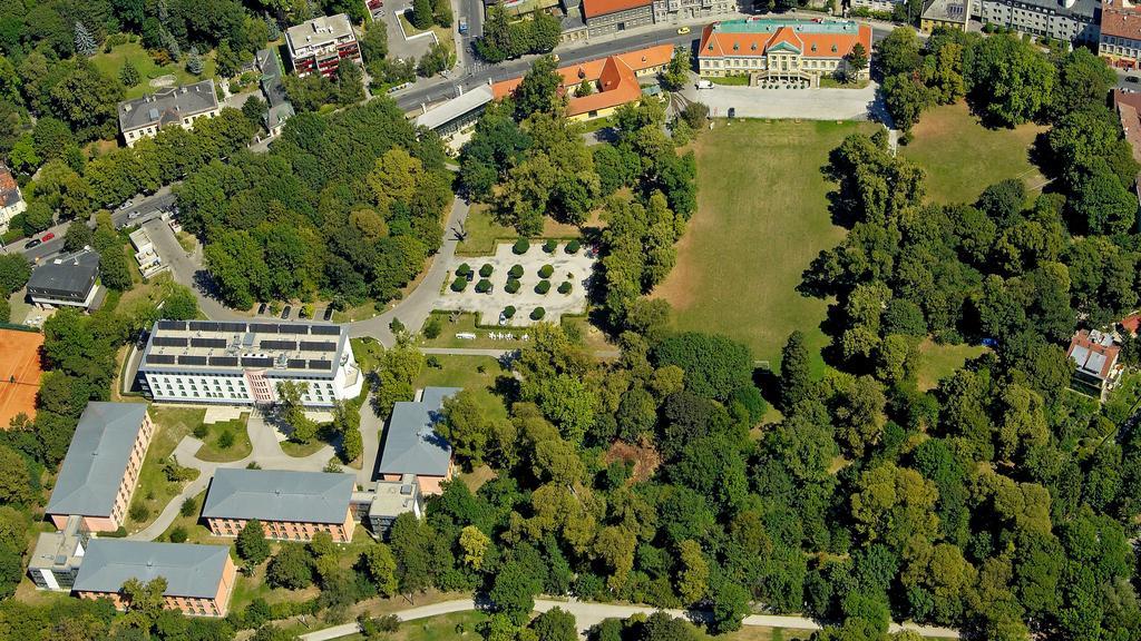 Europahaus Wien Bagian luar foto
