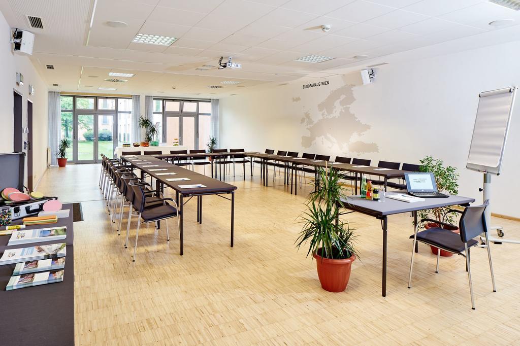 Europahaus Wien Bagian luar foto